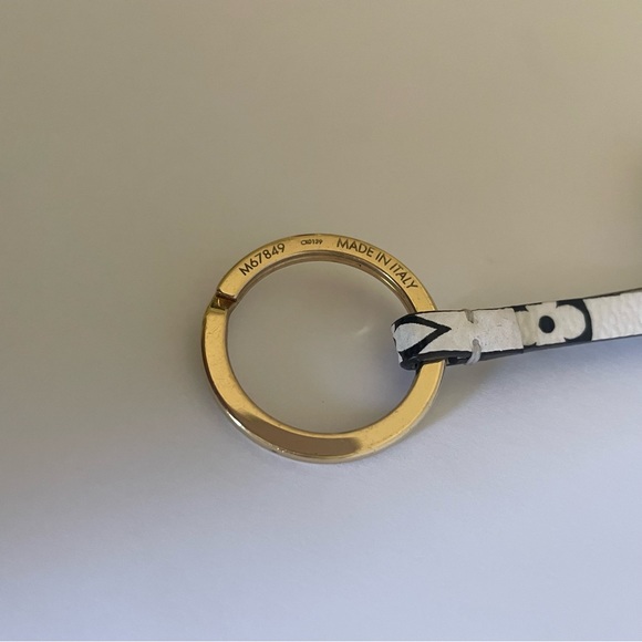 Louis Vuitton Giant Monogram Reverse Key Lanyard Clochette - Picture 9 of 11